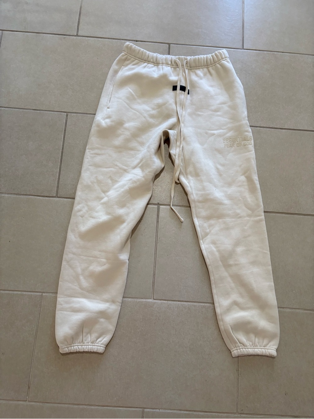 NWOT Fear of God Essentials Sweatpants Cream Bone Logo Drawstring Joggers Mens S